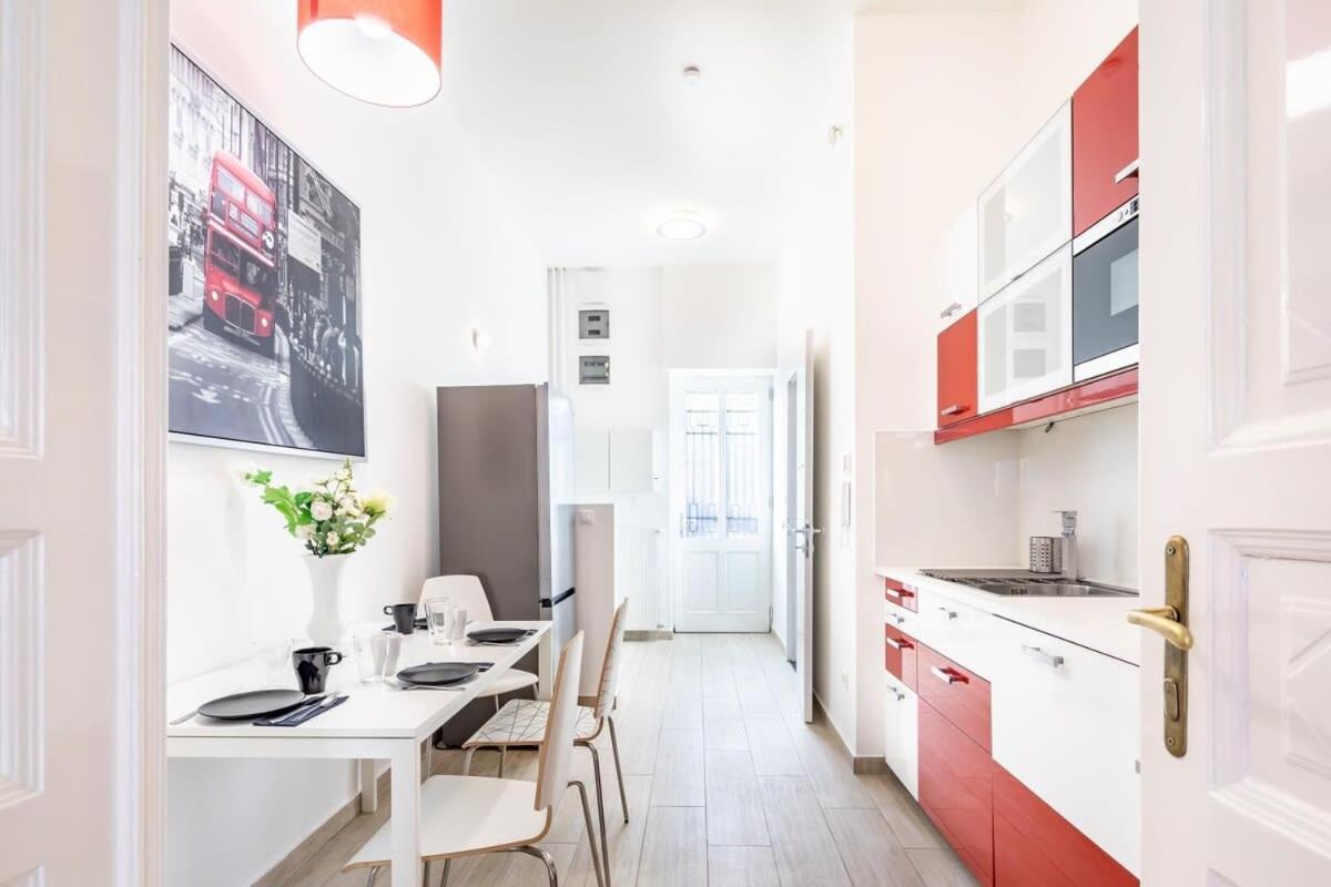 Super Central Convenient Apartment Budapest Eksteriør billede